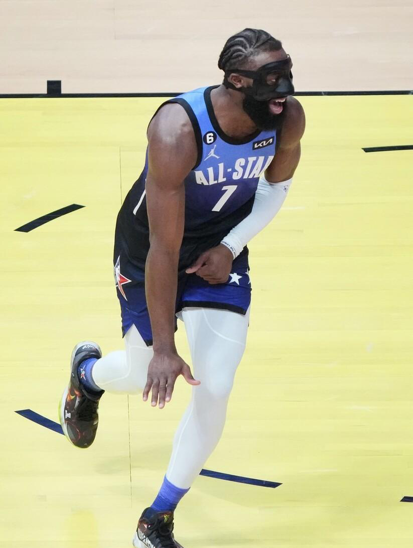 爱游戏下载-罗马今晨单刀错失窗口期成都蓉城调整名单以备全明星赛，网友：塔图姆与60激战尤文图斯分钟(成都蓉城比赛直播今晚最新消息)